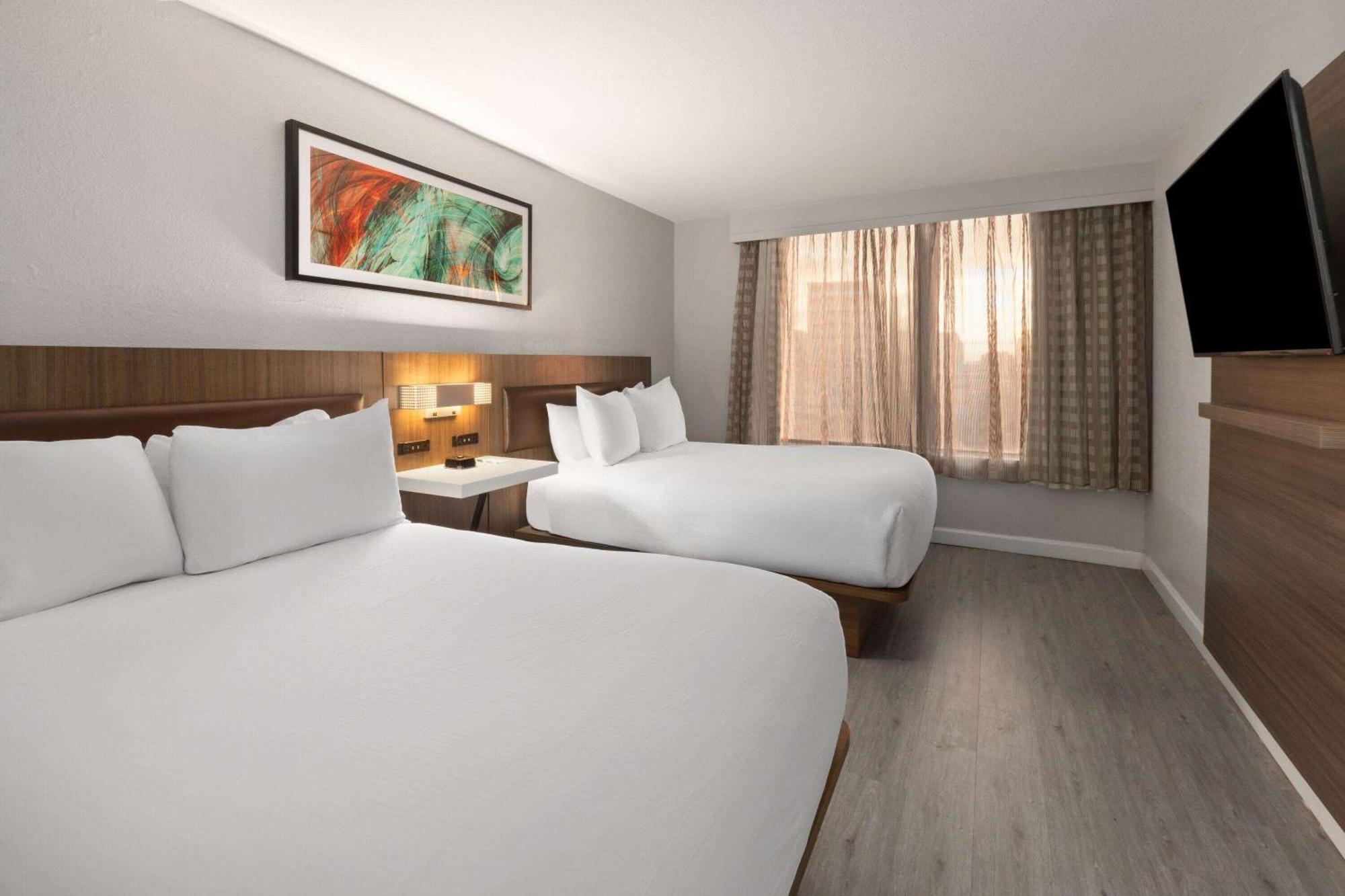 Wyndham Garden Norfolk Downtown Hotel Exterior foto