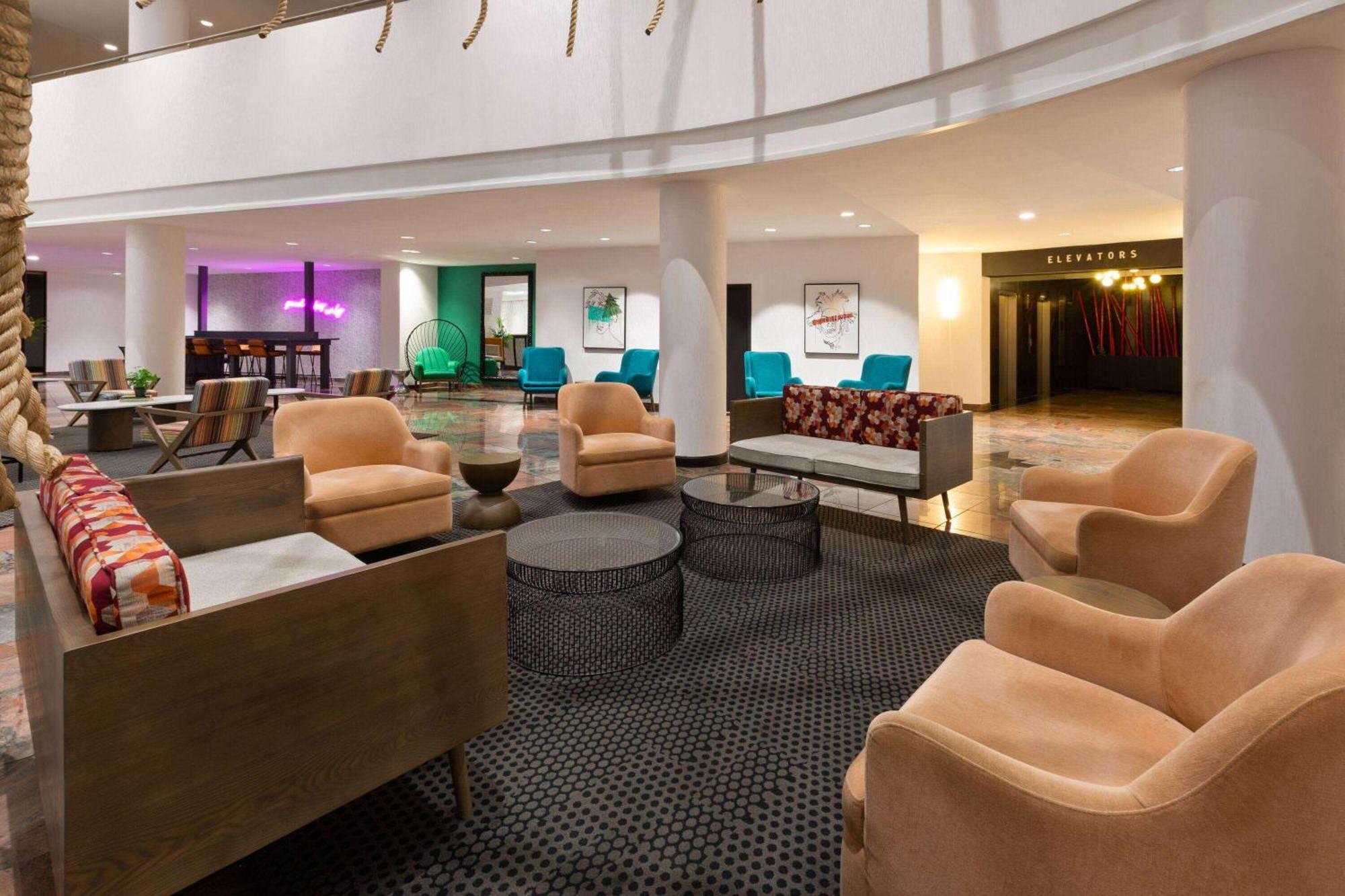 Wyndham Garden Norfolk Downtown Hotel Exterior foto